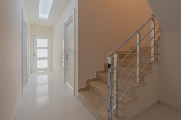 Квартиры и пентхаусы в новом жилом комплексе