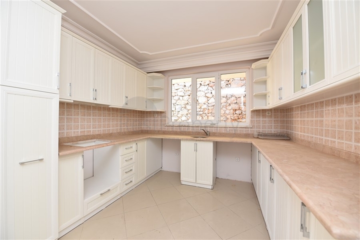 Пентхаус планировки 3+1 с видом на крепость