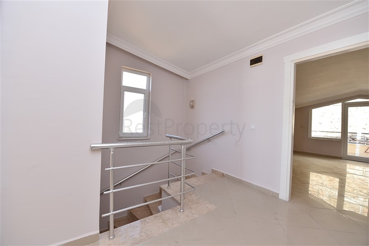 Пентхаус планировки 3+1 с видом на крепость