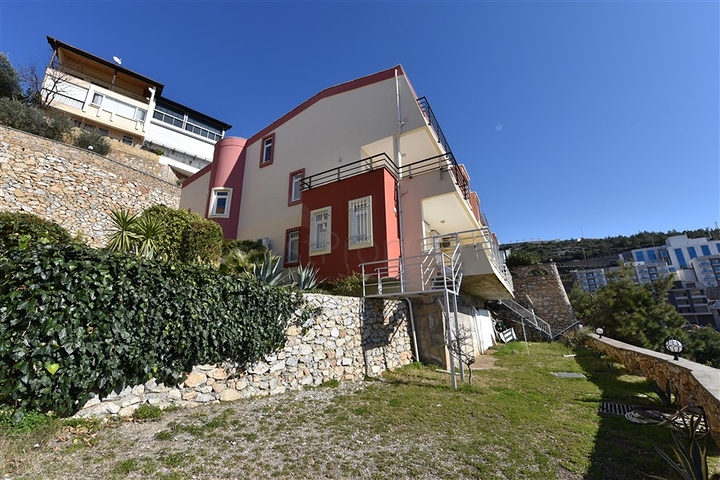 Пентхаус планировки 3+1 с видом на крепость