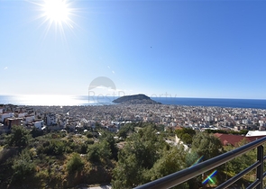 Пентхаус планировки 3+1 с видом на крепость