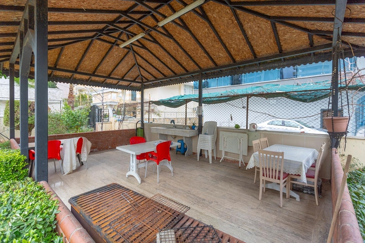 Меблированная квартира в комплексе на первой линии