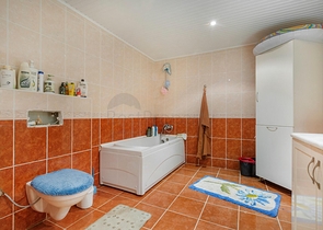 Меблированная квартира в комплексе на первой линии