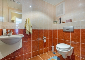 Меблированная квартира в комплексе на первой линии