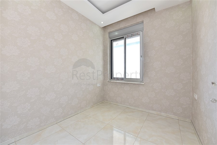 Трехкомнатная квартира в современном комплексе Махмутлара