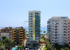 Трехкомнатная квартира в современном комплексе Махмутлара