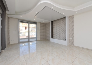 Трехкомнатная квартира в современном комплексе Махмутлара