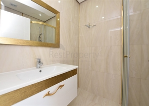 Трехкомнатная квартира в современном комплексе Махмутлара