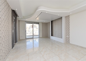 Трехкомнатная квартира в современном комплексе Махмутлара