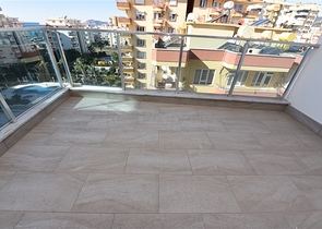 Трехкомнатная квартира в современном комплексе Махмутлара