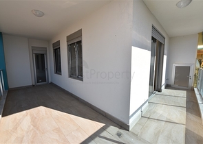 Трехкомнатная квартира в современном комплексе Махмутлара