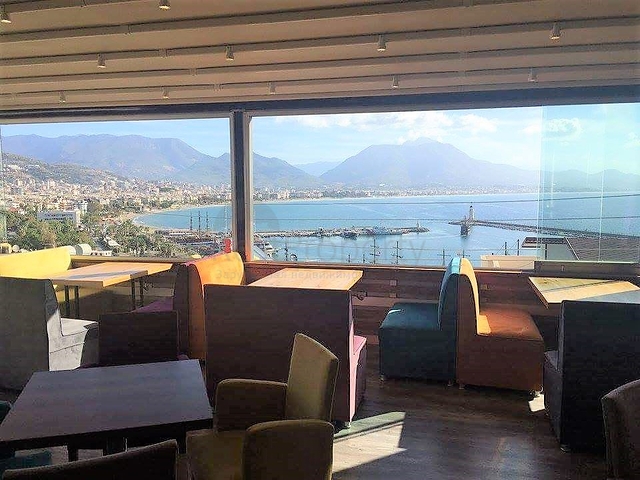 Коммерческая недвижимость в районе исторической крепости