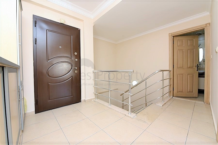 Квартира дуплекс с тремя спальнями в центре Алании