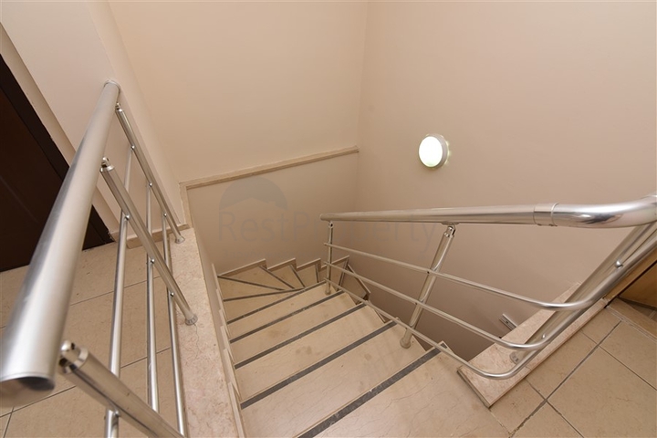 Квартира дуплекс с тремя спальнями в центре Алании