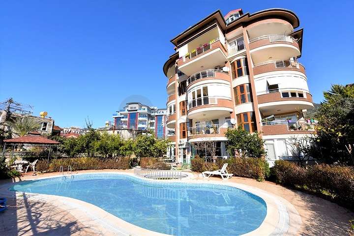 Квартира дуплекс с тремя спальнями в центре Алании