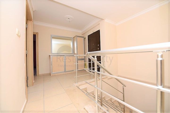 Квартира дуплекс с тремя спальнями в центре Алании