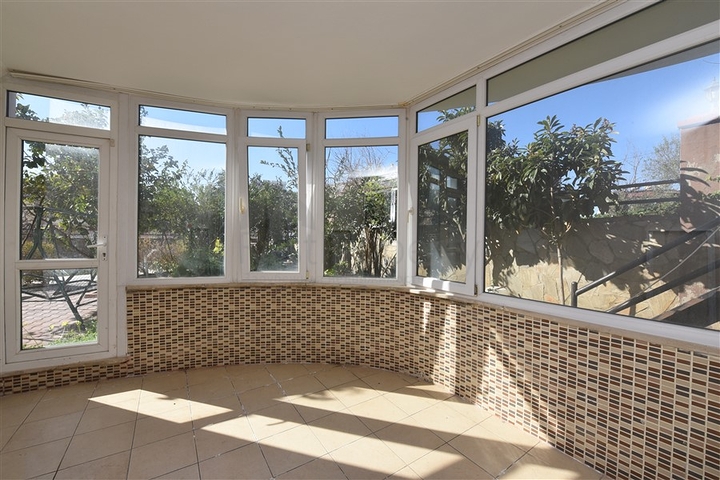 Квартира дуплекс с тремя спальнями в центре Алании