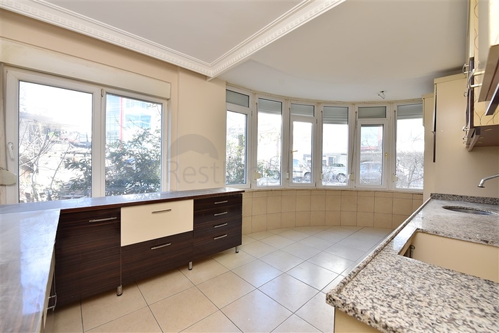 Квартира дуплекс с тремя спальнями в центре Алании