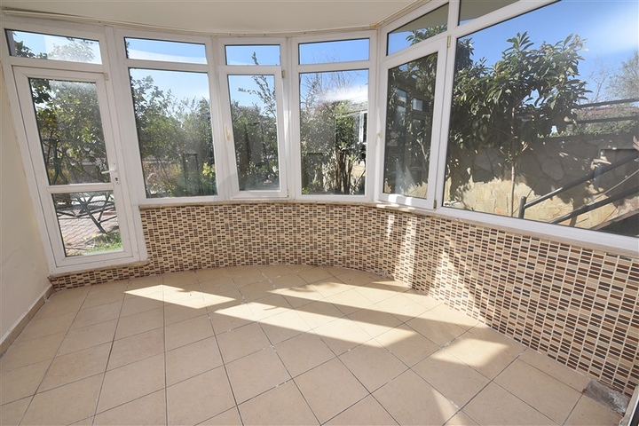 Квартира дуплекс с тремя спальнями в центре Алании