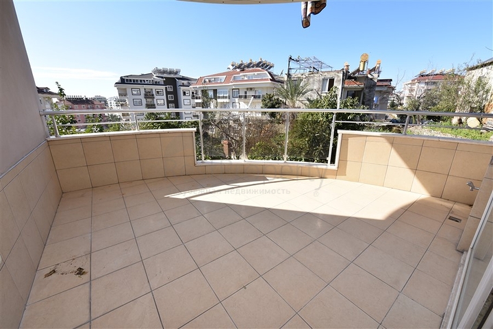 Квартира дуплекс с тремя спальнями в центре Алании