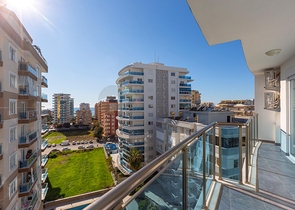 Двухкомнатная квартира с мебелью в благоустроенном комплексе