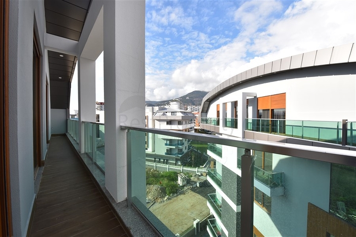 Большая квартира для всей семьи в районе Оба