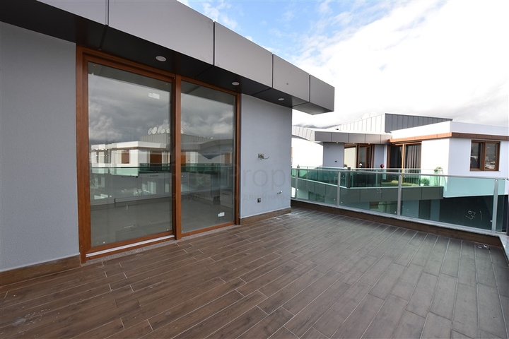 Большая квартира для всей семьи в районе Оба