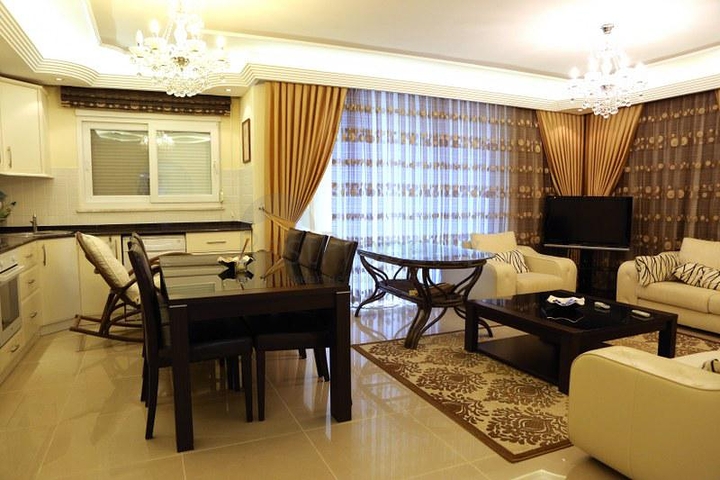 Трехкомнатная квартира с мебелью в Оба