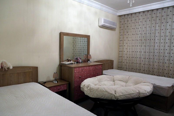 Трехкомнатная квартира с мебелью в Оба