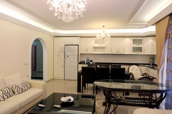 Трехкомнатная квартира с мебелью в Оба