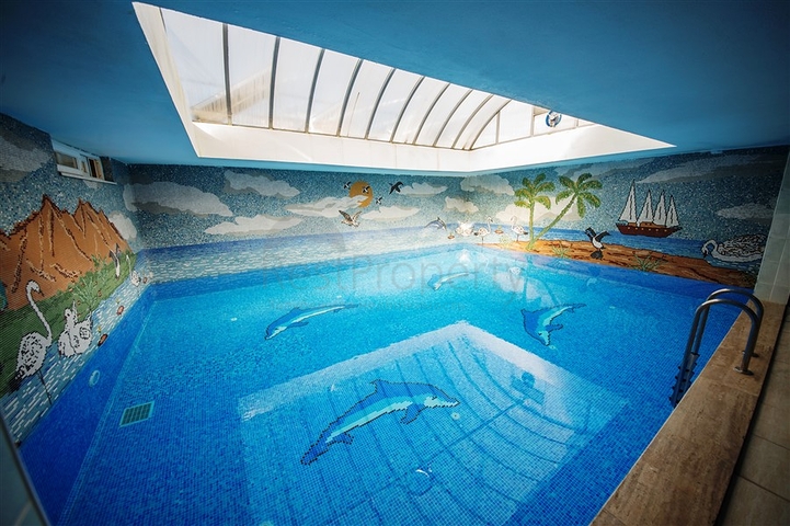 Трехкомнатная квартира с мебелью в Оба