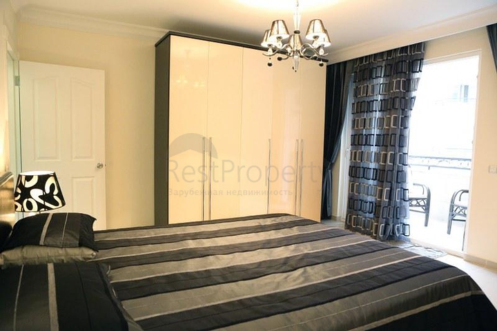 Трехкомнатная квартира с мебелью в Оба