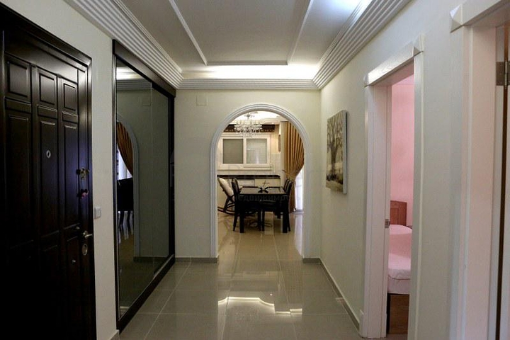 Трехкомнатная квартира с мебелью в Оба