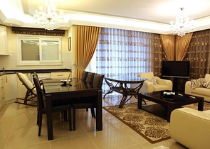 Трехкомнатная квартира с мебелью в Оба