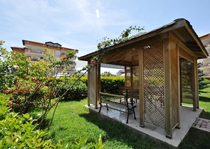 Трехкомнатная квартира с мебелью в Оба