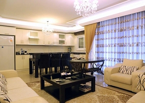 Трехкомнатная квартира с мебелью в Оба