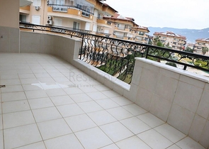 Трехкомнатная квартира с мебелью в Оба