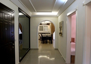 Трехкомнатная квартира с мебелью в Оба