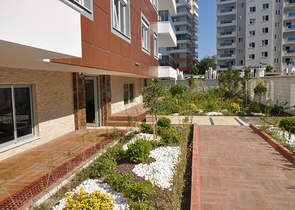 Меблированная квартира в современном комплексе Махмутлара