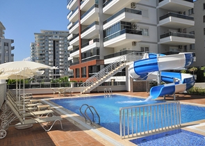 Меблированная квартира в современном комплексе Махмутлара