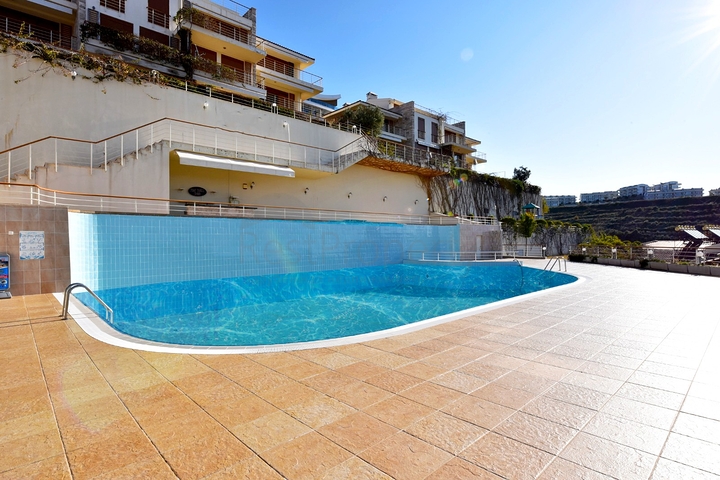 Трехкомнатная квартира с мебелью в Конаклы