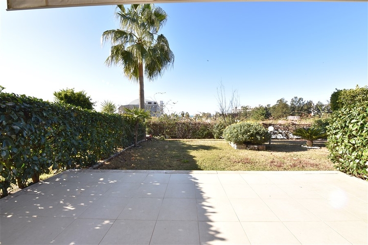 Трехкомнатная квартира с мебелью в Конаклы