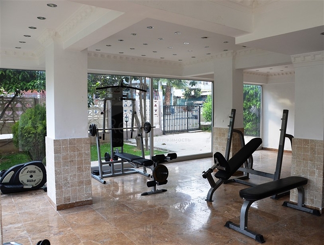 Меблированная квартира рядом с центром Алании с видом на крепость