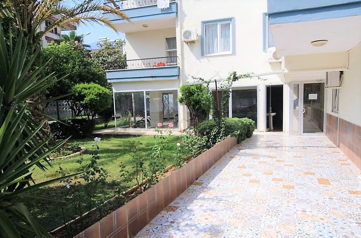 Меблированная квартира рядом с центром Алании с видом на крепость