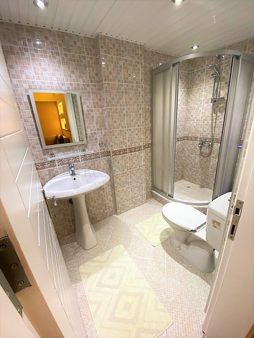 Меблированная квартира рядом с центром Алании с видом на крепость