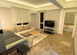 Меблированная квартира рядом с центром Алании с видом на крепость