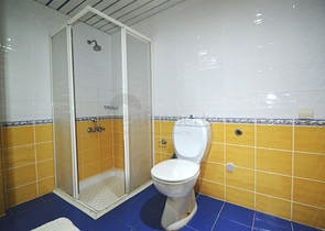 Меблированная квартира на первой береговой линии