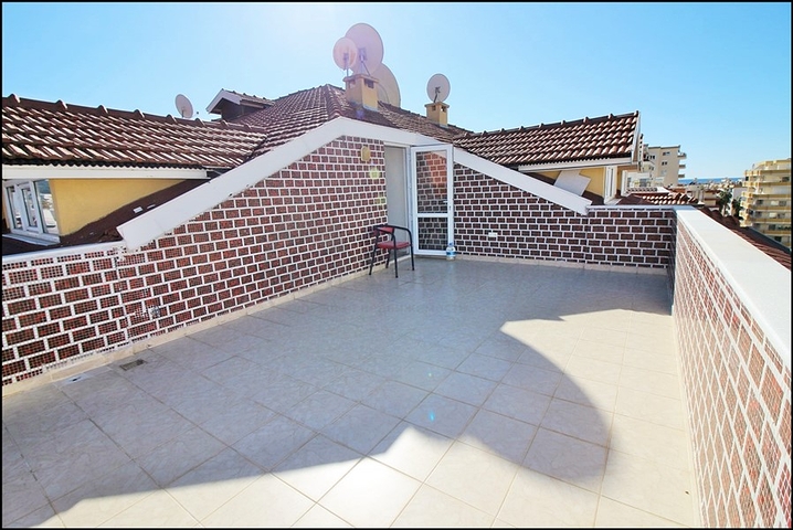 Пентхаус планировки 4+1 для всей семьи в Махмутларе