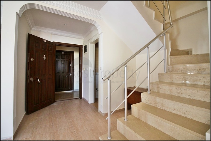 Пентхаус планировки 4+1 для всей семьи в Махмутларе