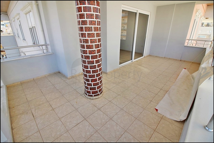 Пентхаус планировки 4+1 для всей семьи в Махмутларе